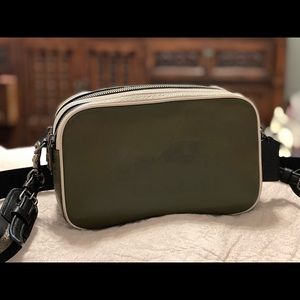 2021 Coach camera bag style crossbody purse!